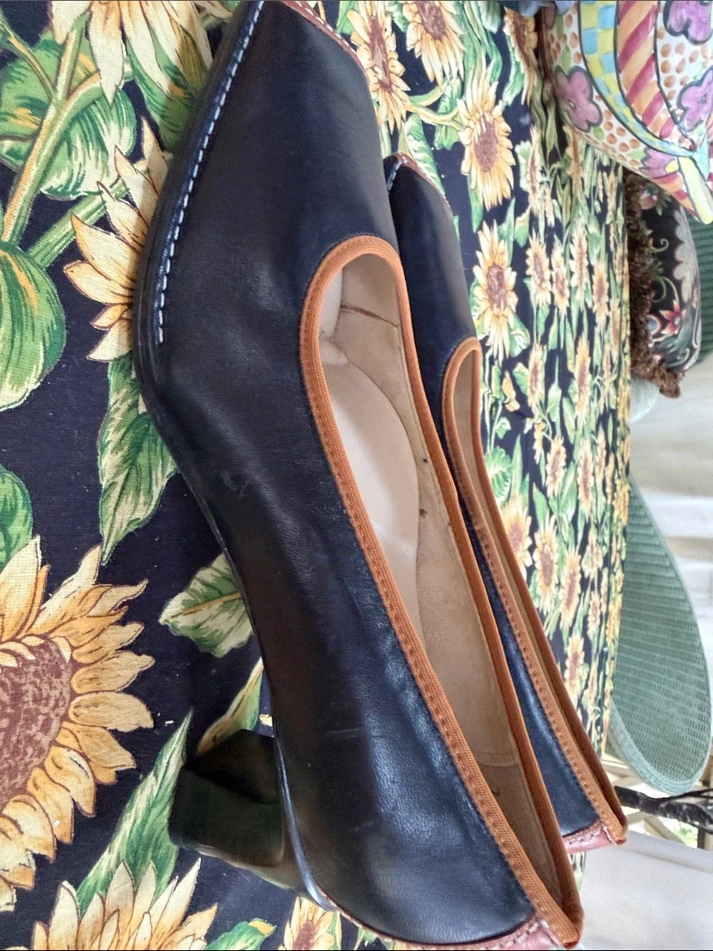 Ara Black Leather Flats with Brown Trim Germany 7g